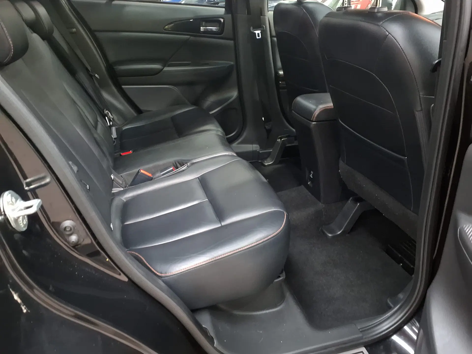 
								MITSUBISHI ECLIPSE CROSS 1.5 4 5dr CVT 4WD full									