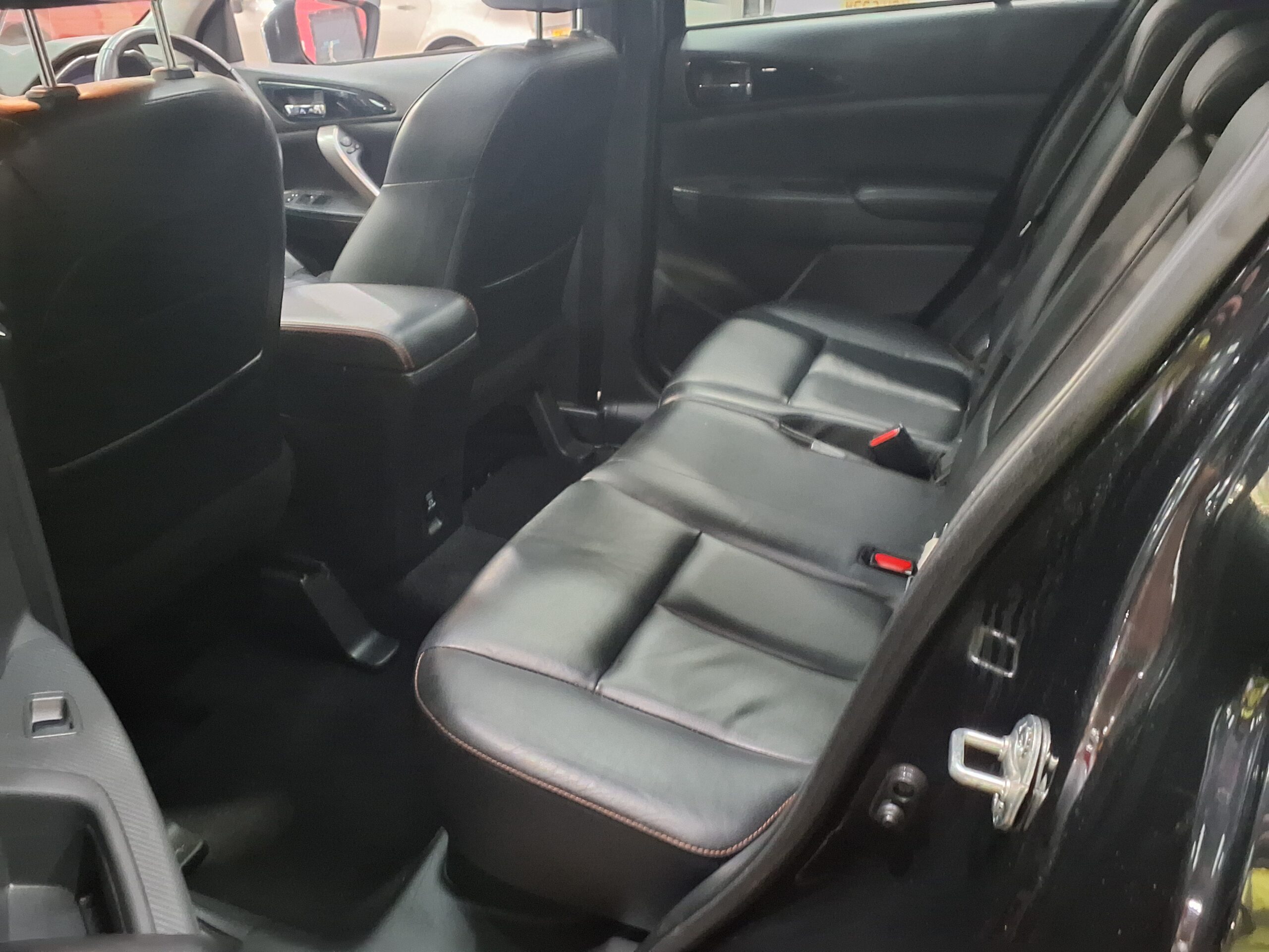 
								MITSUBISHI ECLIPSE CROSS 1.5 4 5dr CVT 4WD full									
